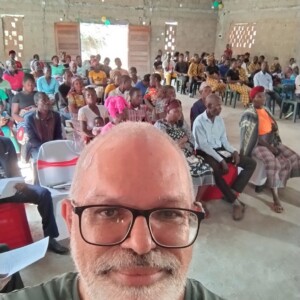 Pr. Douglas Presotto, durante o seminário em Mafambisse