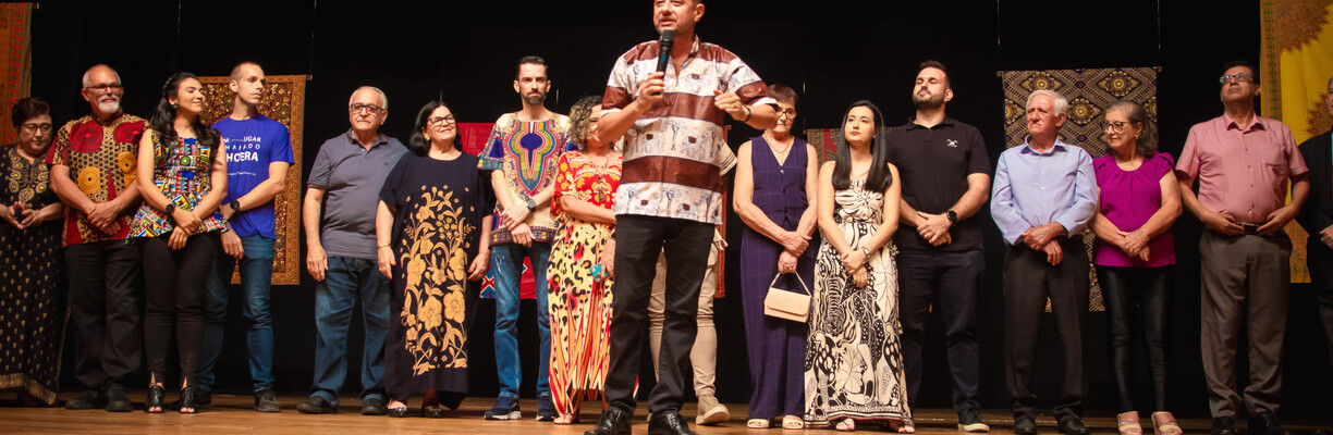 Lançamento do livro "Um lugar chamado Thoera"
