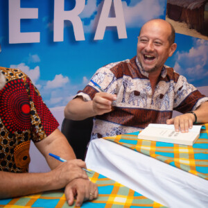 Lançamento do Livro “Um lugar chamado Thoera”