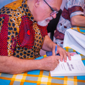 Lançamento do Livro “Um lugar chamado Thoera”